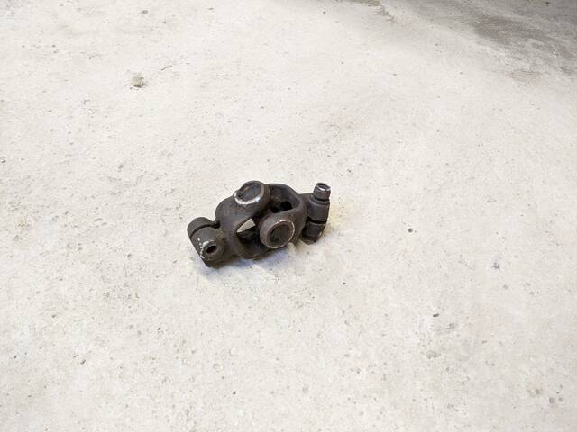 steering joint